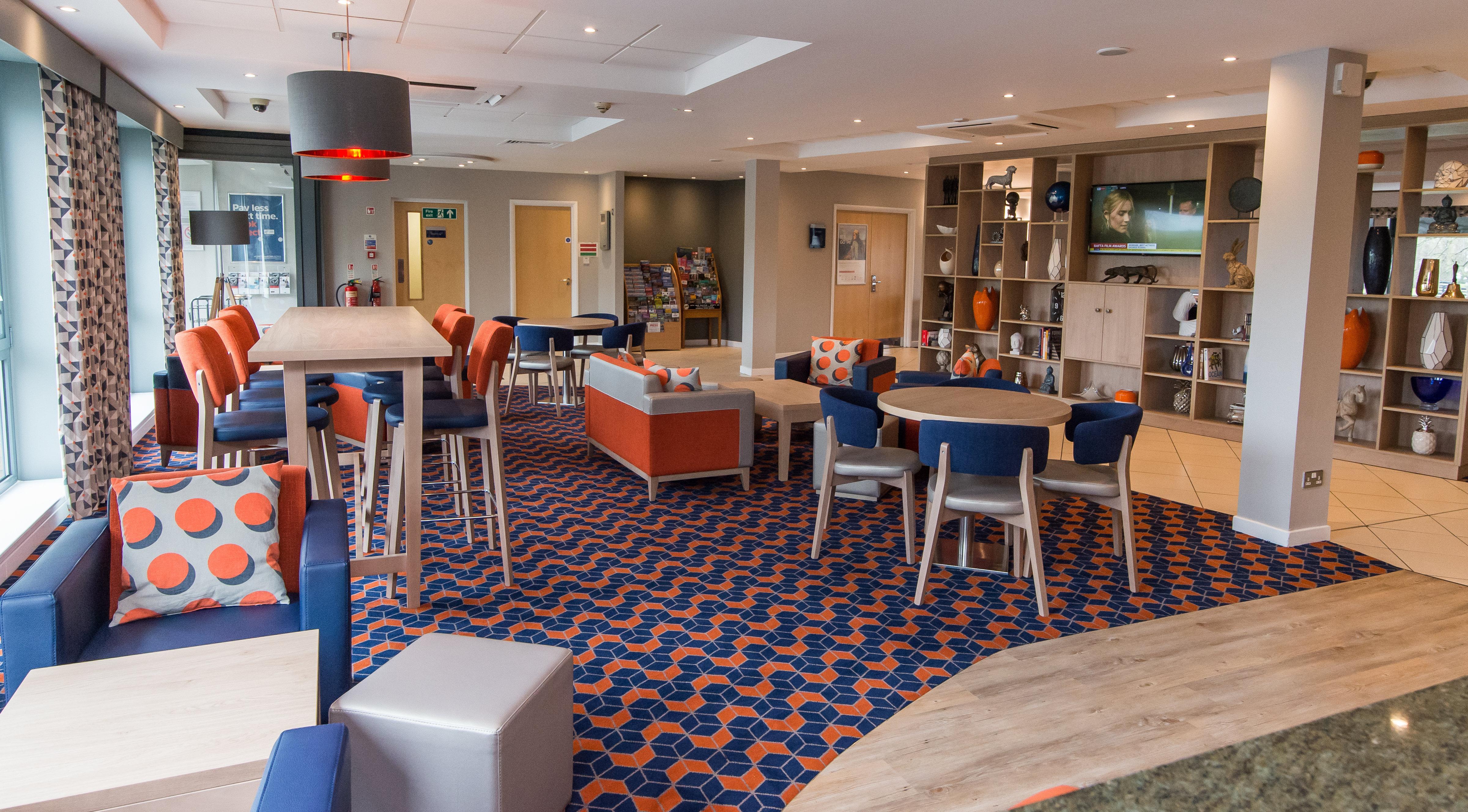 Holiday Inn Express Dunfermline By Ihg Екстериор снимка
