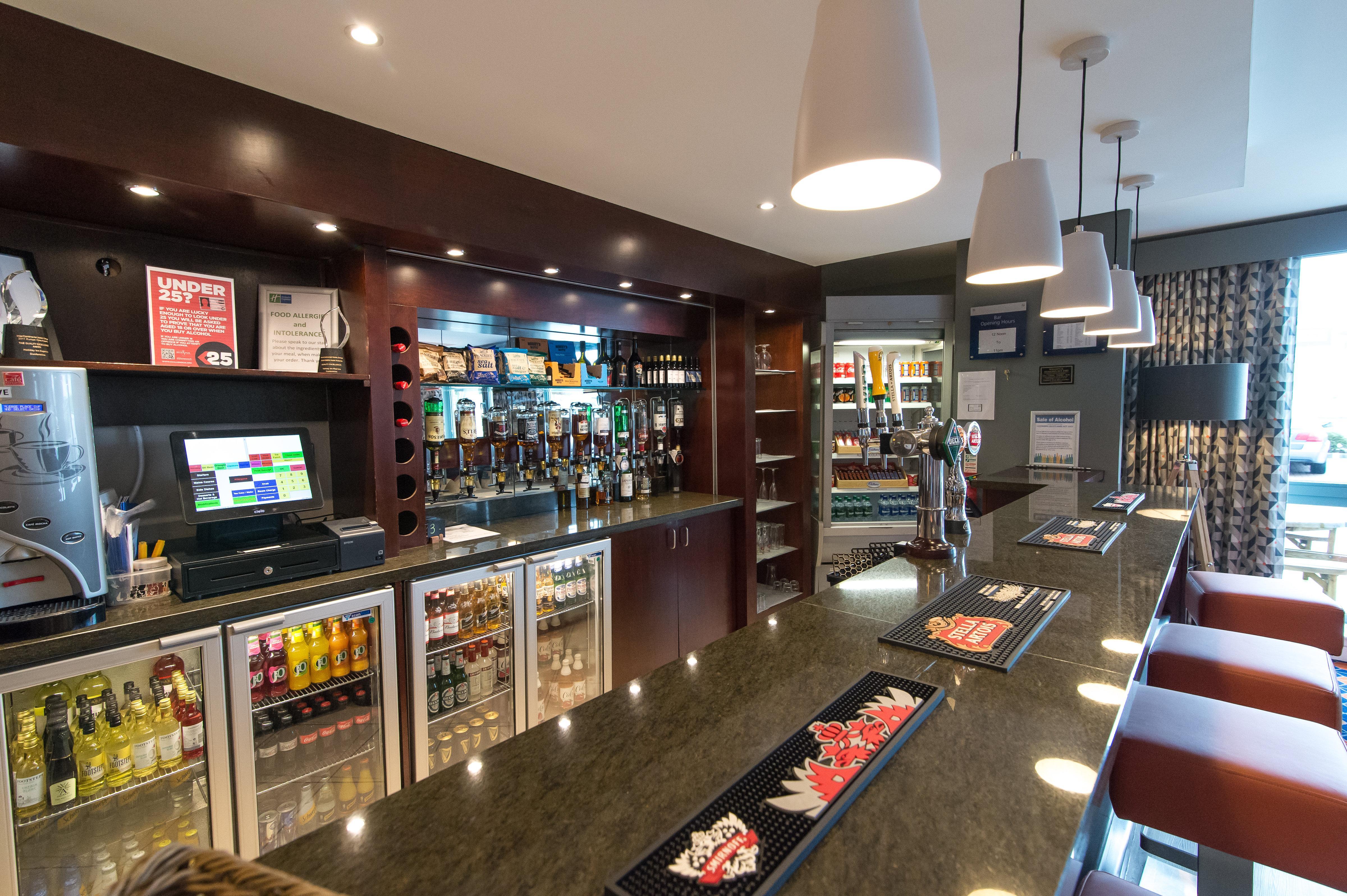 Holiday Inn Express Dunfermline By Ihg Екстериор снимка