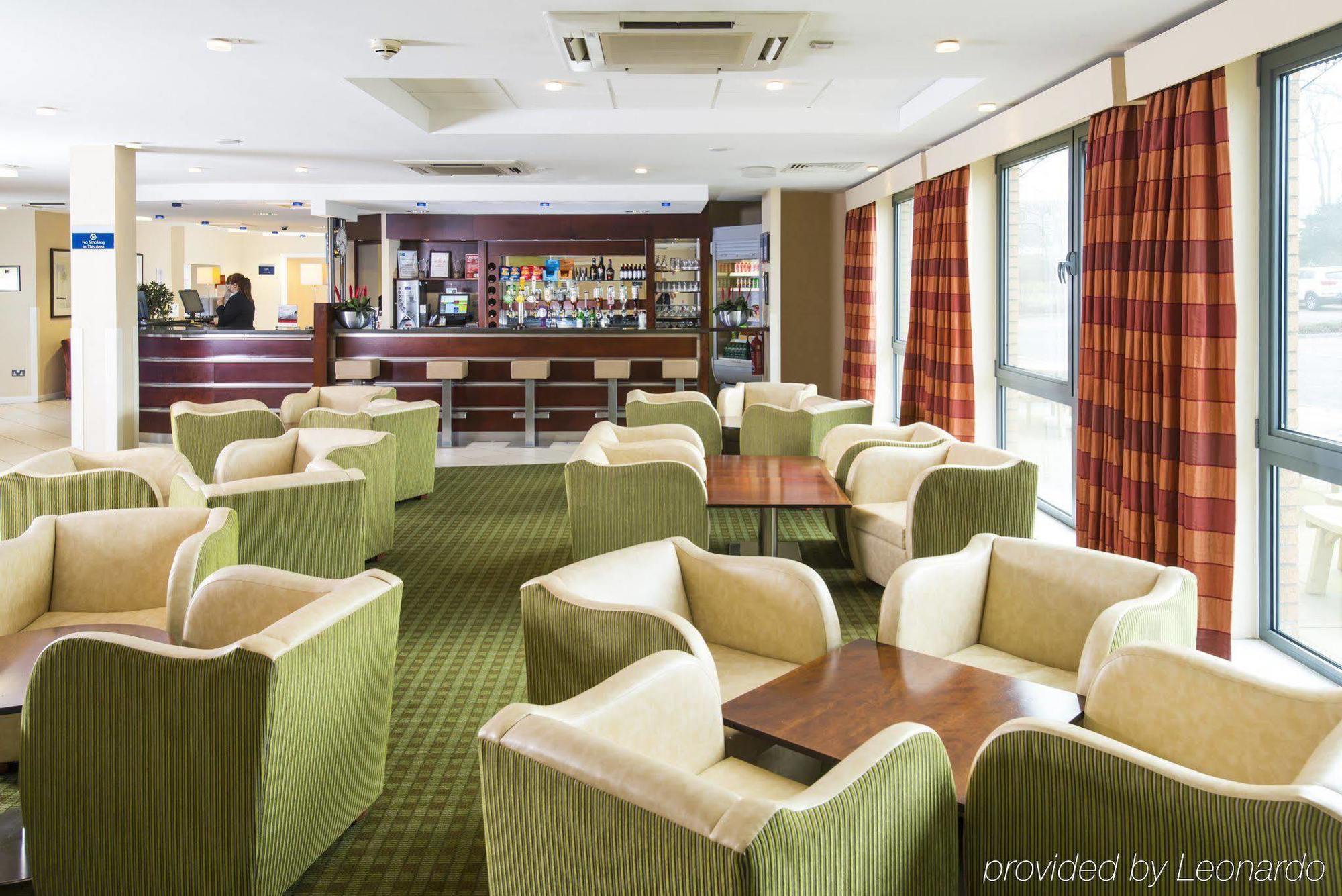 Holiday Inn Express Dunfermline By Ihg Екстериор снимка