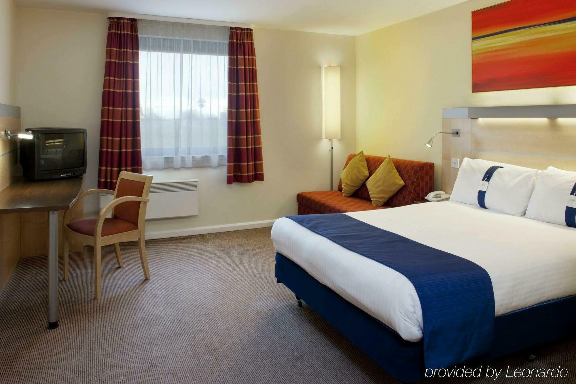 Holiday Inn Express Dunfermline By Ihg Екстериор снимка